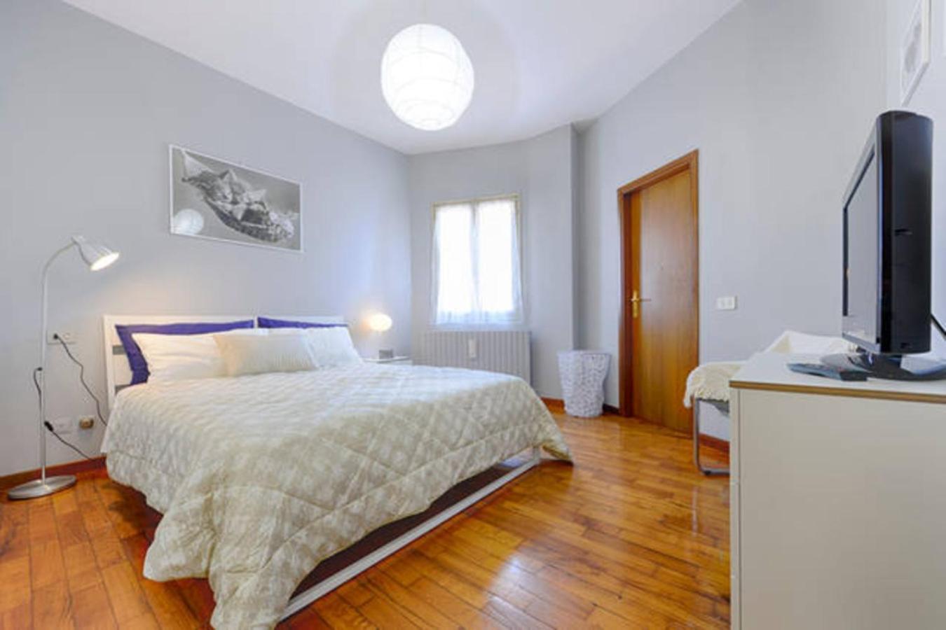 Grazioso Studio In Centro- Wifi Ascensore Aria Condizionata Модена Екстер'єр фото